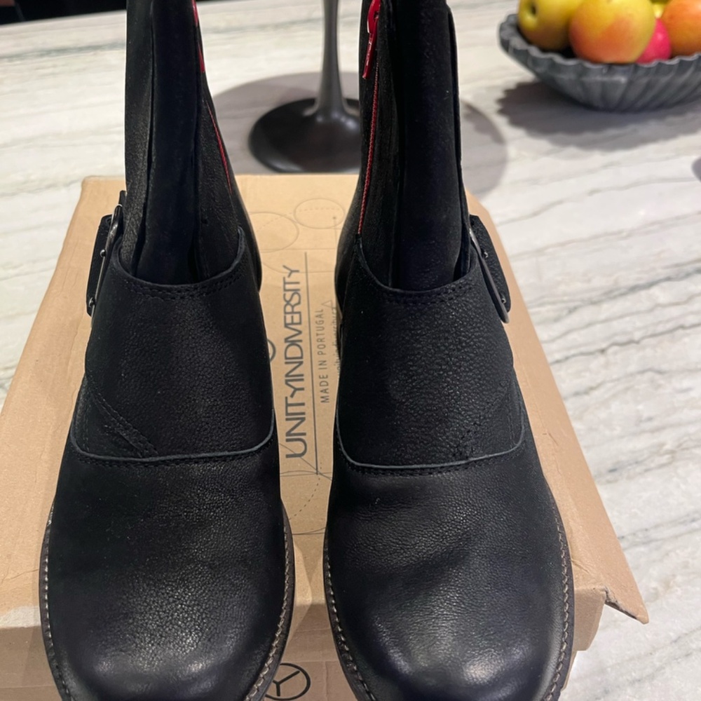 NIB Unity in Diversity Size 38 Black Leather Boot… - image 3